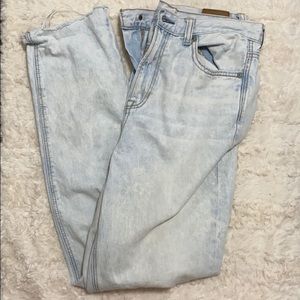 American Eagle Mom jeans